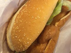 卤辣板烧鸡腿堡-麦当劳(东急新天地店)