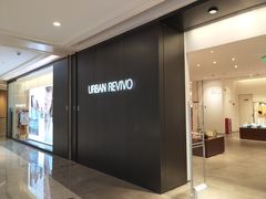 -URBAN REVIVO(高德置地广场·春广场店)