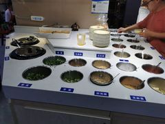 自助调料区-俭让佬妈现卤串串(温江总店)