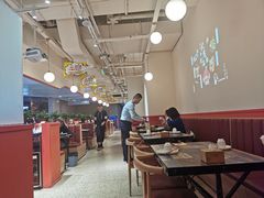 大堂-鸡遇虾煲干锅火锅(小寨金莎店)