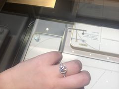 -卡地亚(杭州大厦精品店)