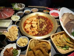-九鼎轩脆毛肚火锅(南京东路店)