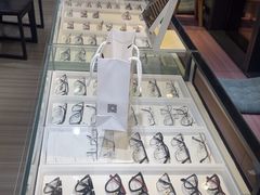 -瑞司视光眼镜·蔡司战略合作眼镜店(新街口店)