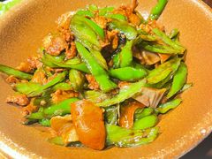 -二厨·吊桥小院·脆皮烧鸡公·本地农家菜(沿江西路店)
