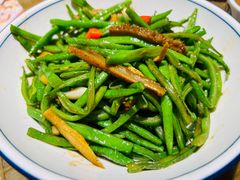 -黄泥岗·地道湖北菜(奥特莱斯店)