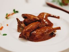 玻璃皮润烧乳鸽皇-北京厨房(SKP店)