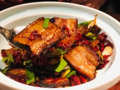 大蒜叶炒腊肉-望湘园·洞庭渔宴(浦江欢乐颂店)