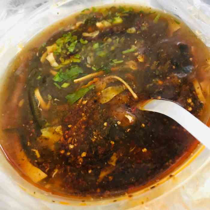 打分 叫的外卖,胡辣汤和酱香饼很美味
