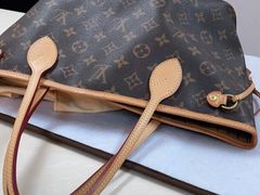 -用真奢侈品名表名包回收中心(朝阳万达店)