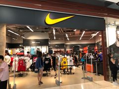 -东荟城名店仓