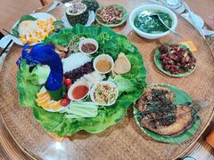 -沐毫傣泐云南菜孔雀宴•手抓饭傣味烧烤(曼听公园店)