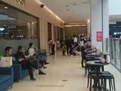 等位区-海底捞火锅(方圆荟店)