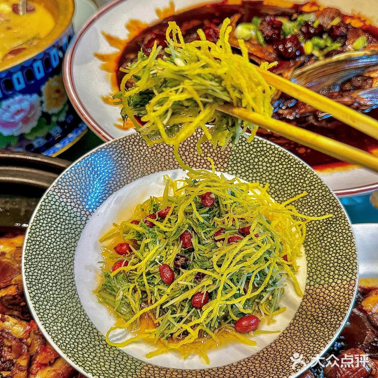 沈阳｜本地人带路才能找到的东北菜馆[得意]