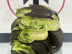 抹茶巧克力爆浆冰可颂-HOT CRUSH趁热集合·现烤面包(环球港店)