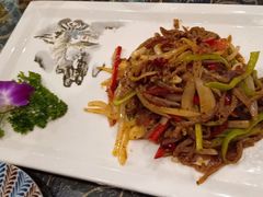 -乡村馕坑肉·烧烤·新疆菜·本地人更爱吃(阿勒泰首店)
