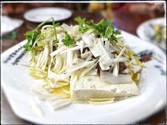 -连池鱼豆味坊(风景区店)