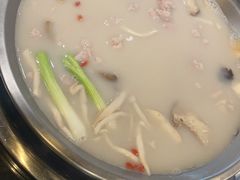 -老来福·非遗酸汤兔(凯旋路店)