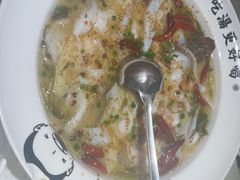 -江渔儿酸菜鱼(奥园广场金发购物中心店)