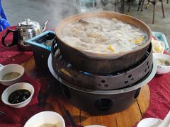 -广味炭炉鸡煲(宝业路分店)