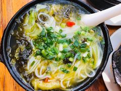 砂锅酸辣米线-沈妈砂锅(光华村店)