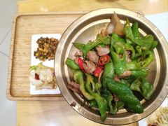 辣椒炒肉-嘉和一品粥(马家堡店)