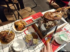 -李双猪·小龙虾·烧烤·羊肉煲(乐山店)