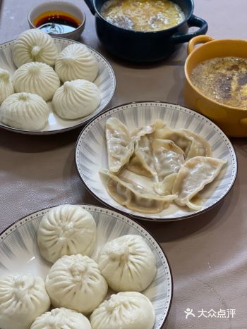 吃完这一顿 正式开启春节旅途 一家三口的快乐