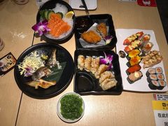 -万岁料理回转寿司(华贸店)