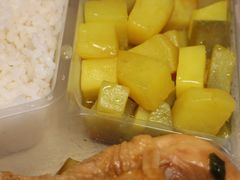 -同济大学本部学苑饮食广场