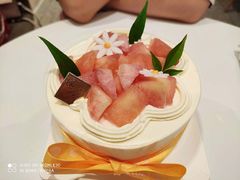 蜜桃奶油蛋糕-卷心卷意·轻甜蛋糕(新光天地店)