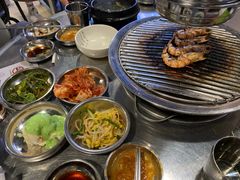 -釜山火炉·海鲜烤肉(紫藤路店)