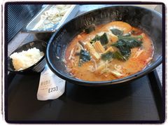 -鑫龙福麻辣烫(明洞站店)