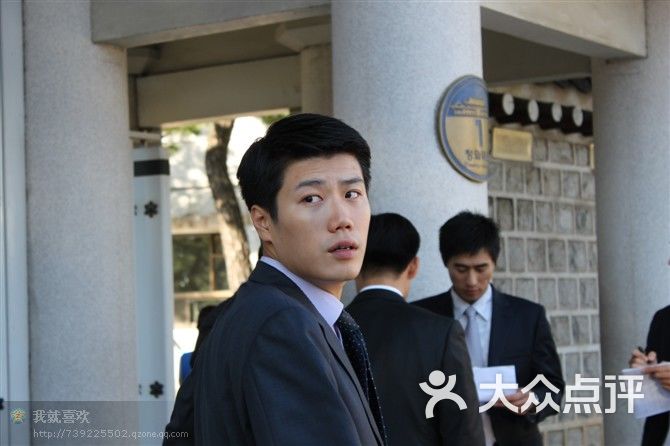 青瓦台帅气的青瓦台保镖图片-北京现代建筑-大众点评网