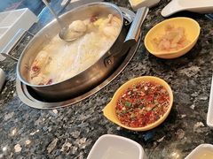 -一席地·本地鸡窝·杭帮鸡火锅(萧山银隆百货店)