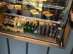 面包甜点陈列柜-太平洋咖啡(海天驿站店)