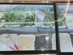 -嘎琉鲜切牛肉自助火锅