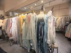 -一揽芳华汉服旗袍体验馆(拙政园店)