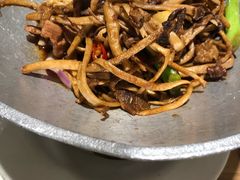 干锅茶树菇和肉-7017浙菜•建德味(中财店)