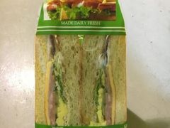 丹麦火腿嫩炒蛋三明治-中粮丰通（北京)食品有限公司