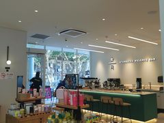 -星巴克臻选(上海淮海百盛购物中心店)