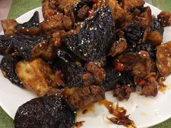 焦糖茄子牛肉粒-桃子餐厅·天津菜(红星路直营店)