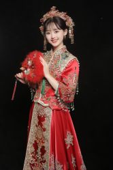 -衣贝姿婚纱礼服馆