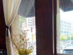 -八府香鸭·啫啫煲(华山路店)