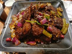 平锅鸭头-炉小二铜锅牛蛙•川湘菜(三里屯店)