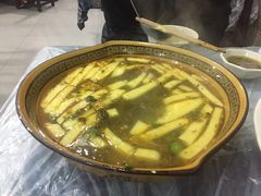 -茂县小辣椒川菜馆-羌家铜锅土火锅