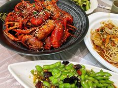 -肥肥虾庄·金牌油焖大虾(汉街SKP店)
