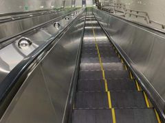 -红土地(地铁站)