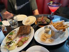 -Chili's Cafe&Bar奇利斯(滨江店)
