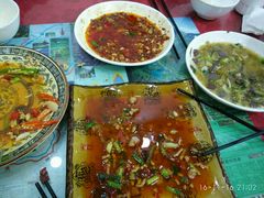 -乡土特色.冷锅鱼.牦牛肉汤锅