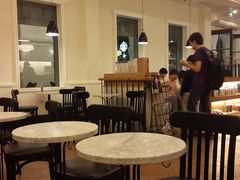 大堂-星巴克臻选(广州沙面店)